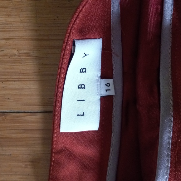 Libby two pieces red. Size 16. Used. Good condition. - Picture 2 of 12